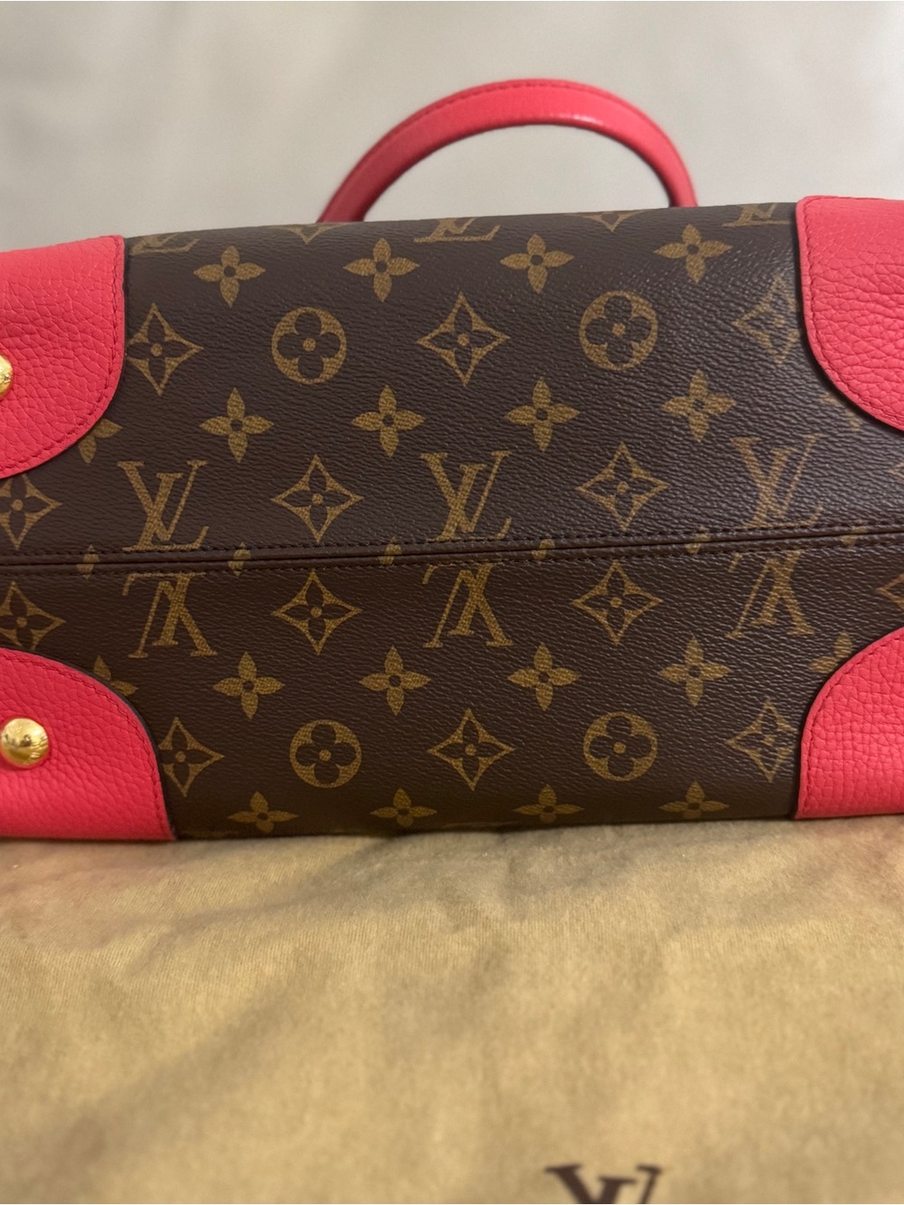 Louis Vuitton Estrela NM tote bag with COA :)